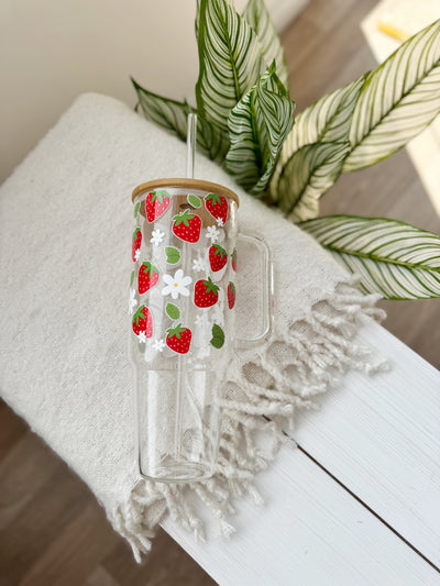 Strawberry Kisses - Glass tumbler